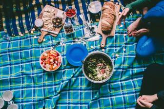 30 Things You Need for the Best Family Picnic Ever