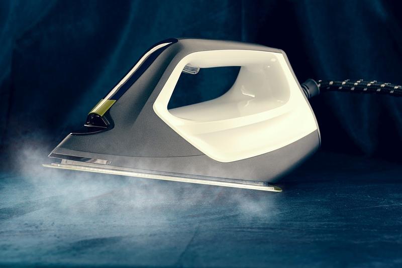 BEAUTURAL 1800 Watt Steam Iron for Clothes with Precision