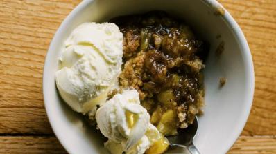 Easy, Must-Try Peach Cobbler Recipes for Any Diet